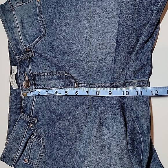Coldwater Creek Natural Fit Medallion Crop Capri Denim Blue Jean Embroidered 6 - Picture 9 of 10